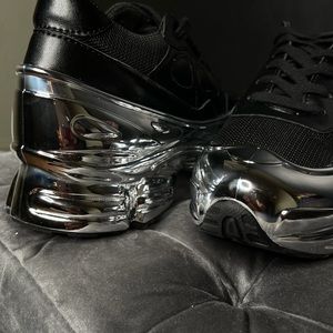 DUPES: RAF SIMONS ADIDAS